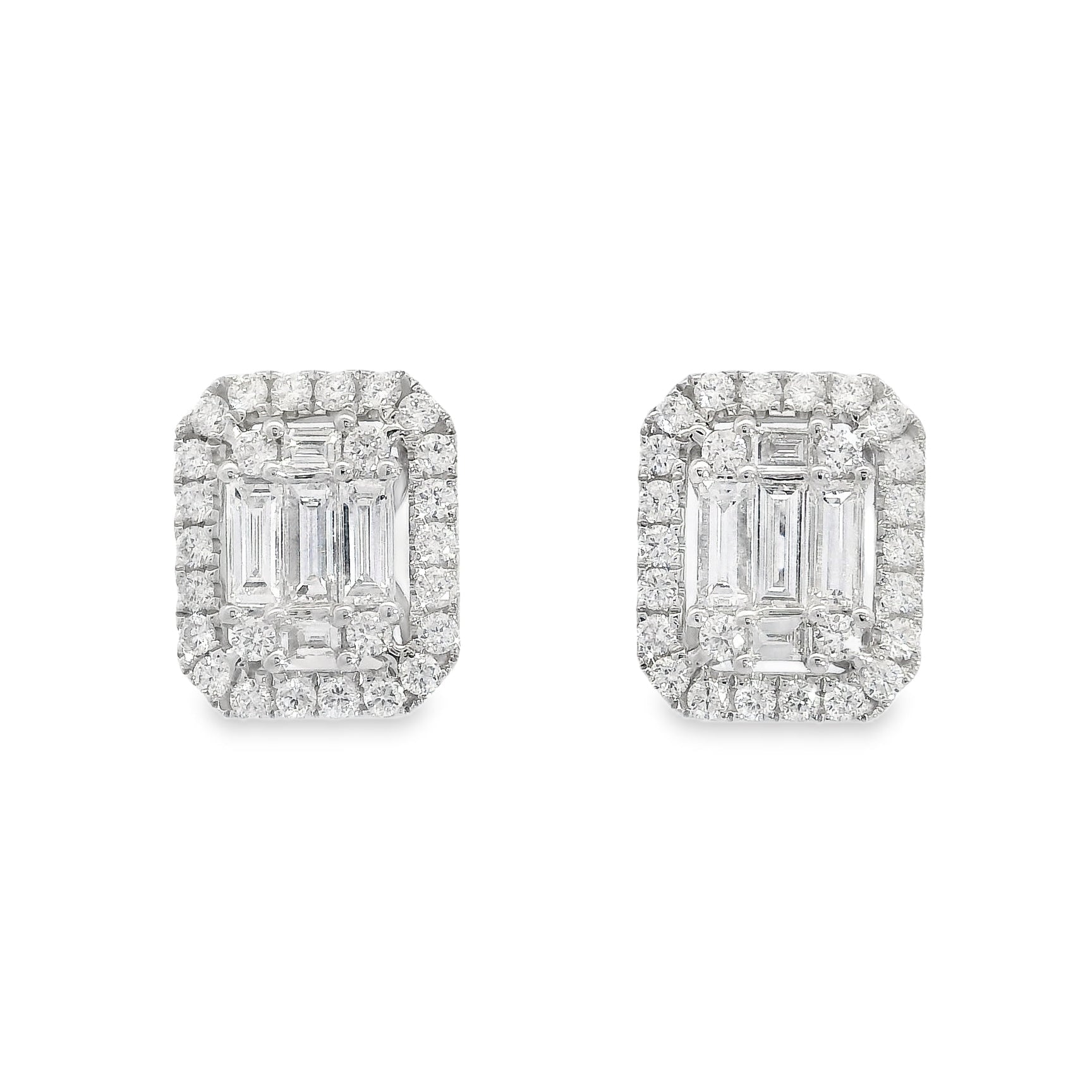 LINEAR LUX BAGUETTE DIAMOND STUD