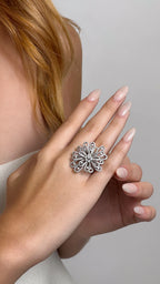 AURUM BLOSSOM DIAMOND RING