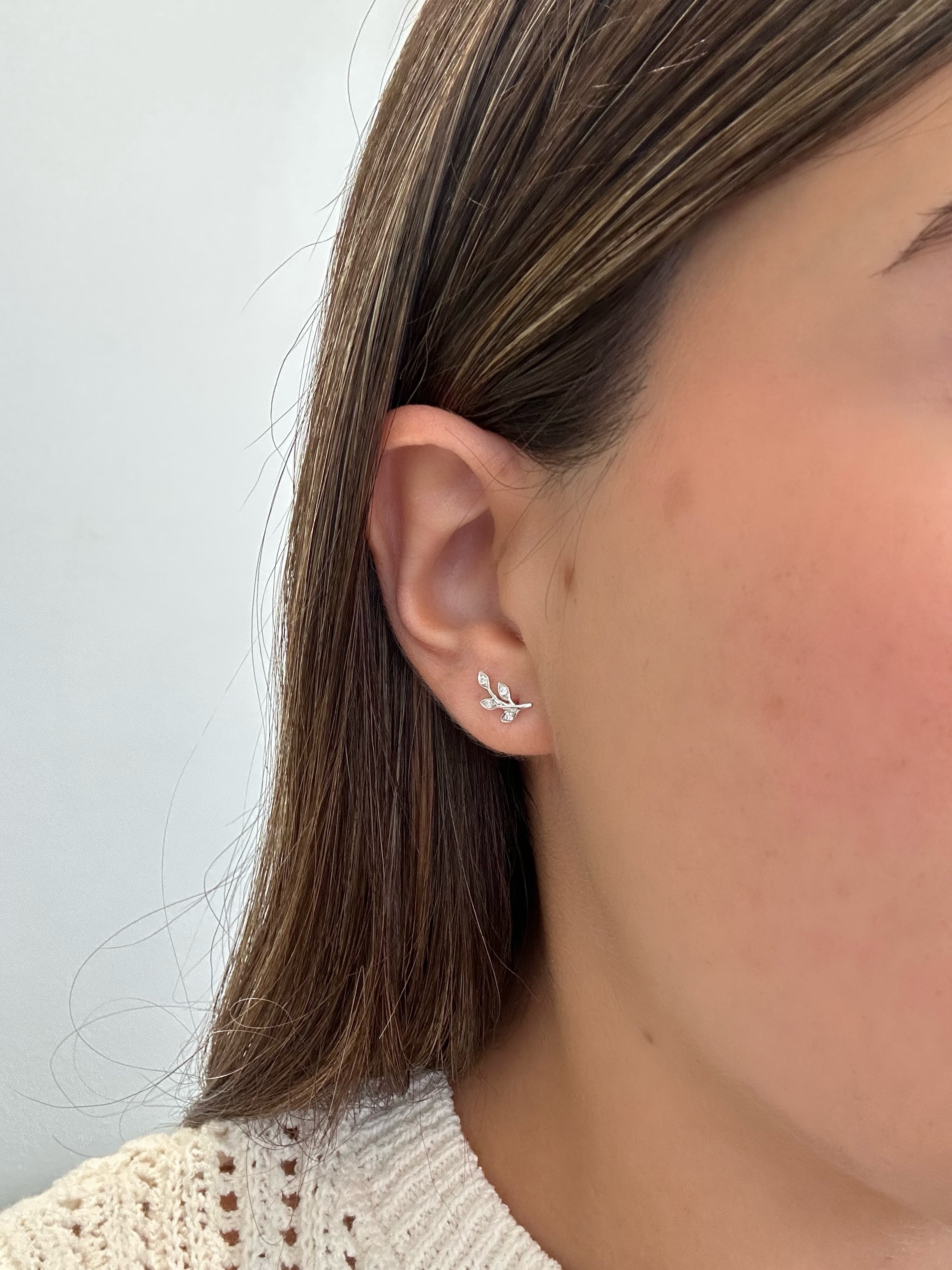 MINI DIAMOND LEAF EARRINGS
