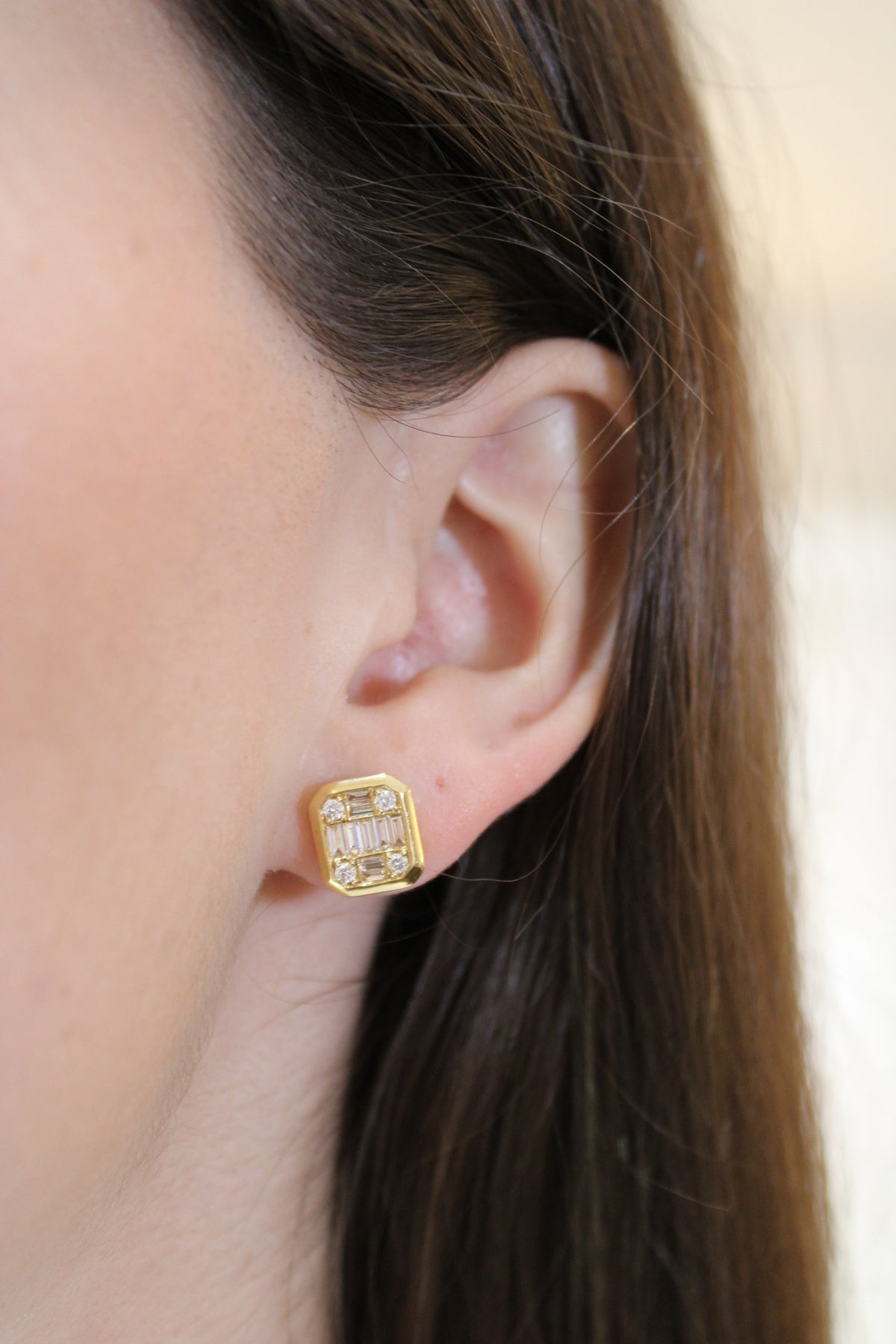 GOLDEN BAGUETTE STUDS