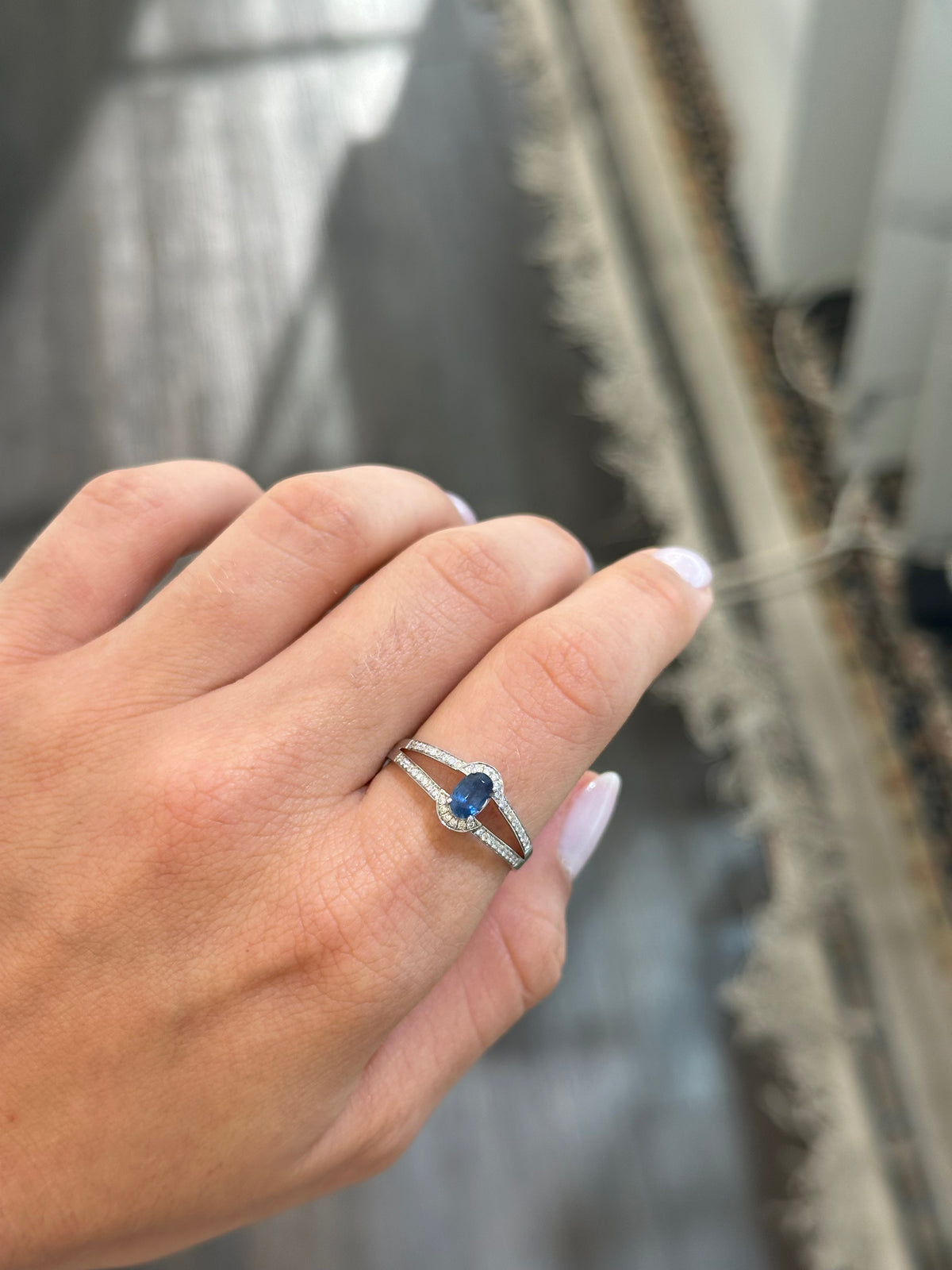 AURORA SAPPHIRE RING