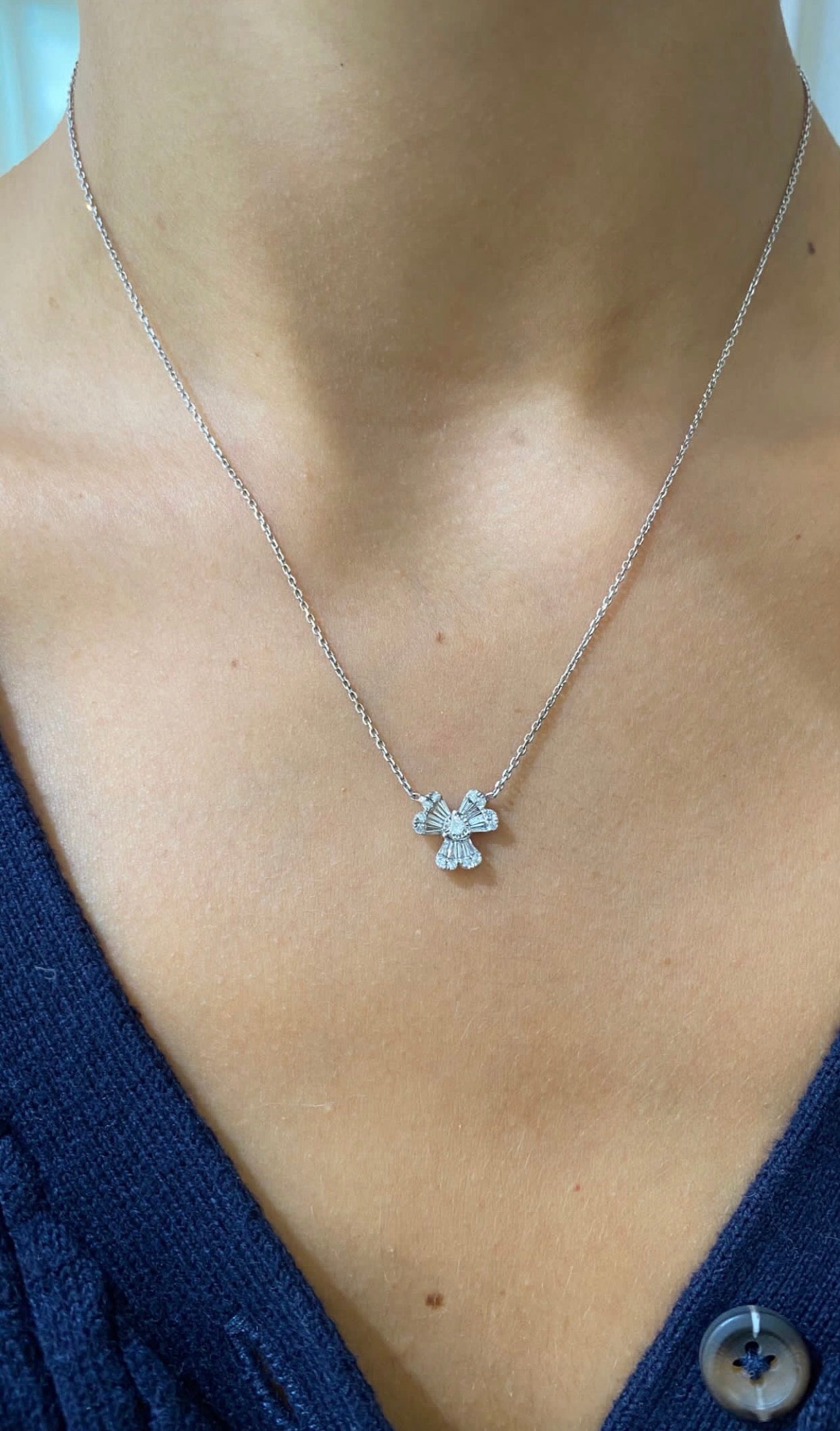 BAGUETTE DIAMOND PENDANT