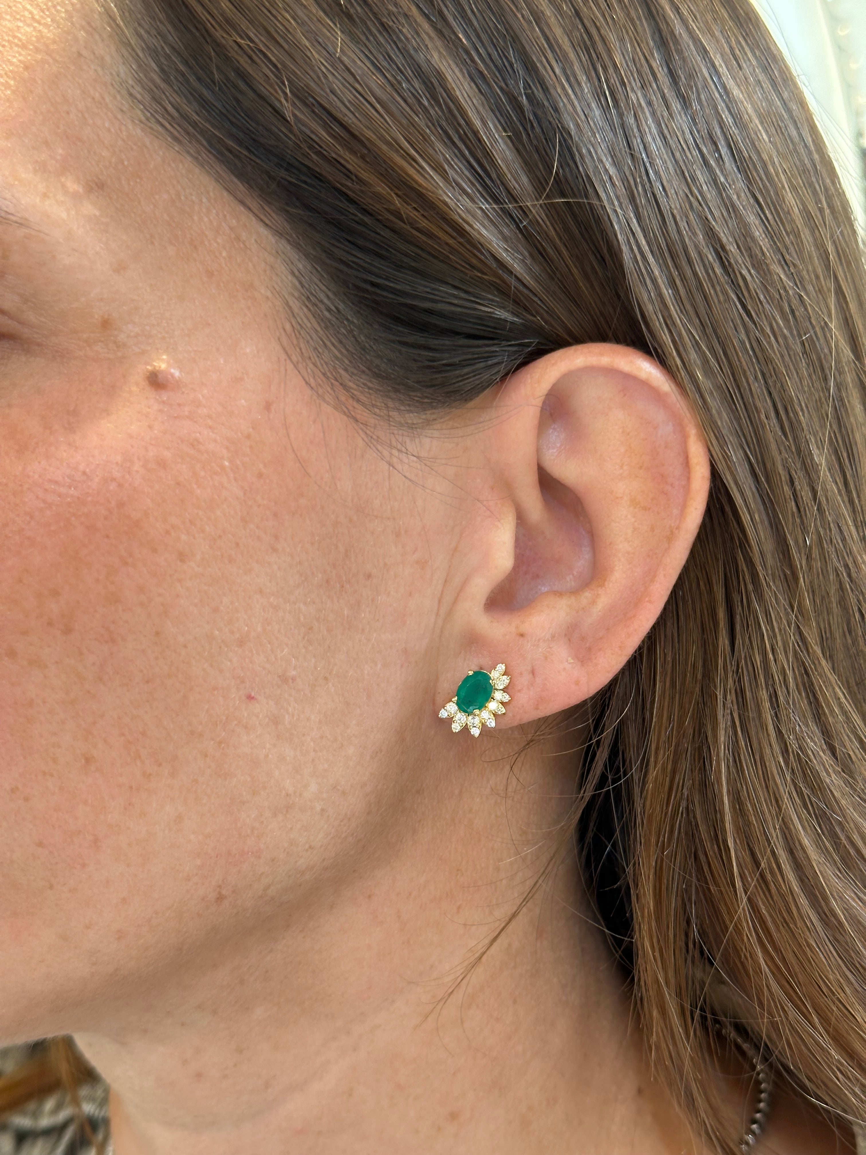 EMERLAD SPIKES EARRINGS
