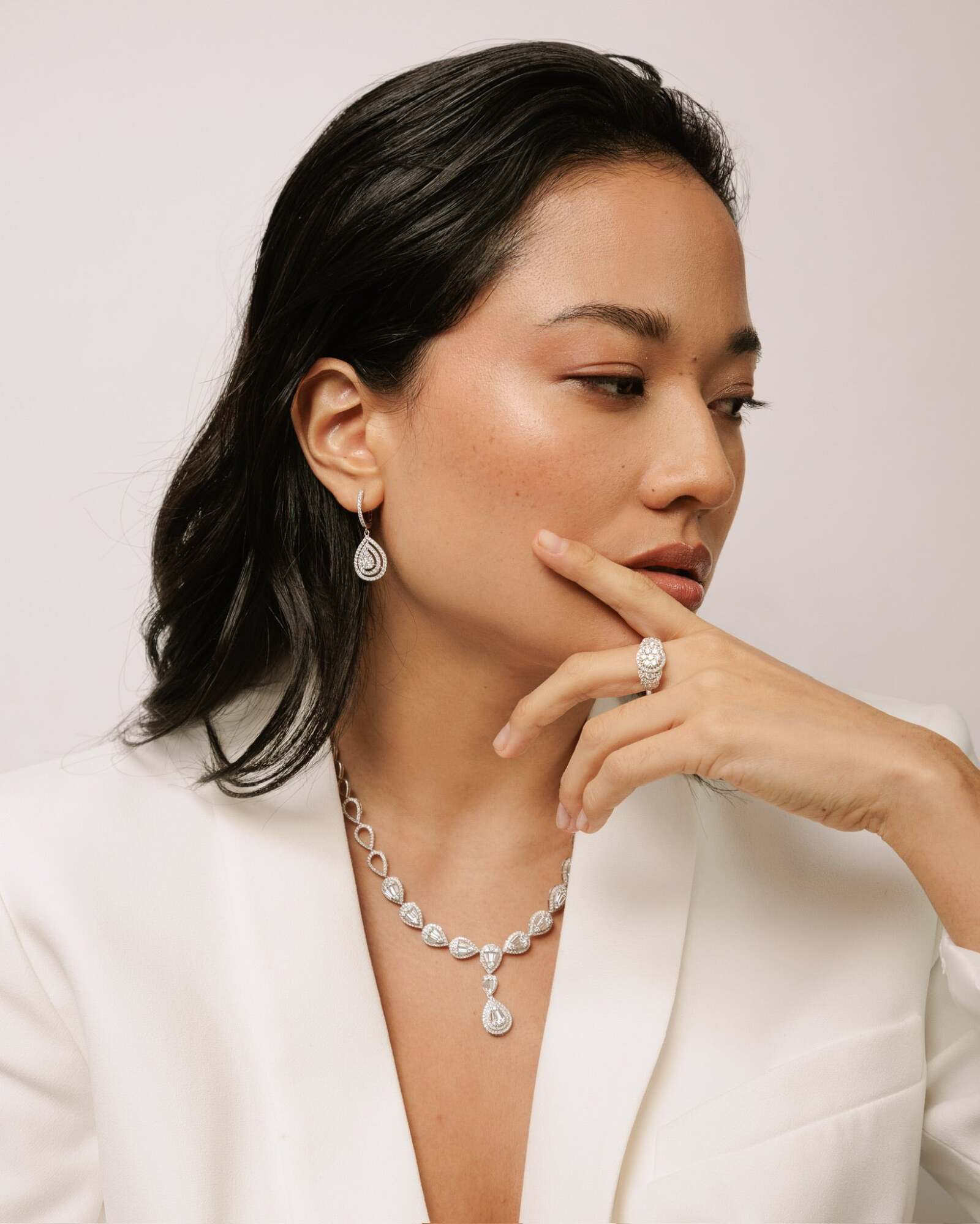 DIAMOND 3 DROP BAGUETTE NECKLACE