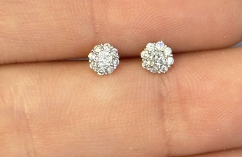 MINI DIAMOND STUDS