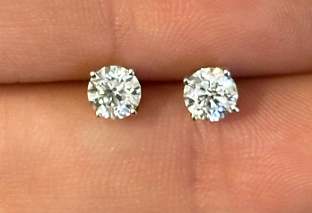 MINI SOLITAIRE ROUND STUDS