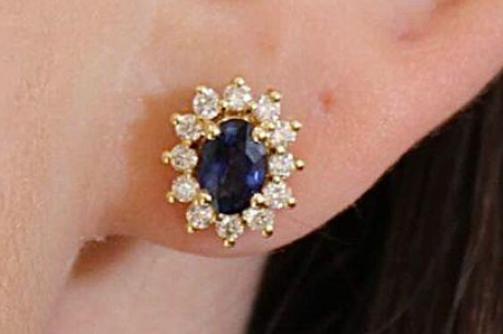 SAPPHIRE CLASSIC STUDS
