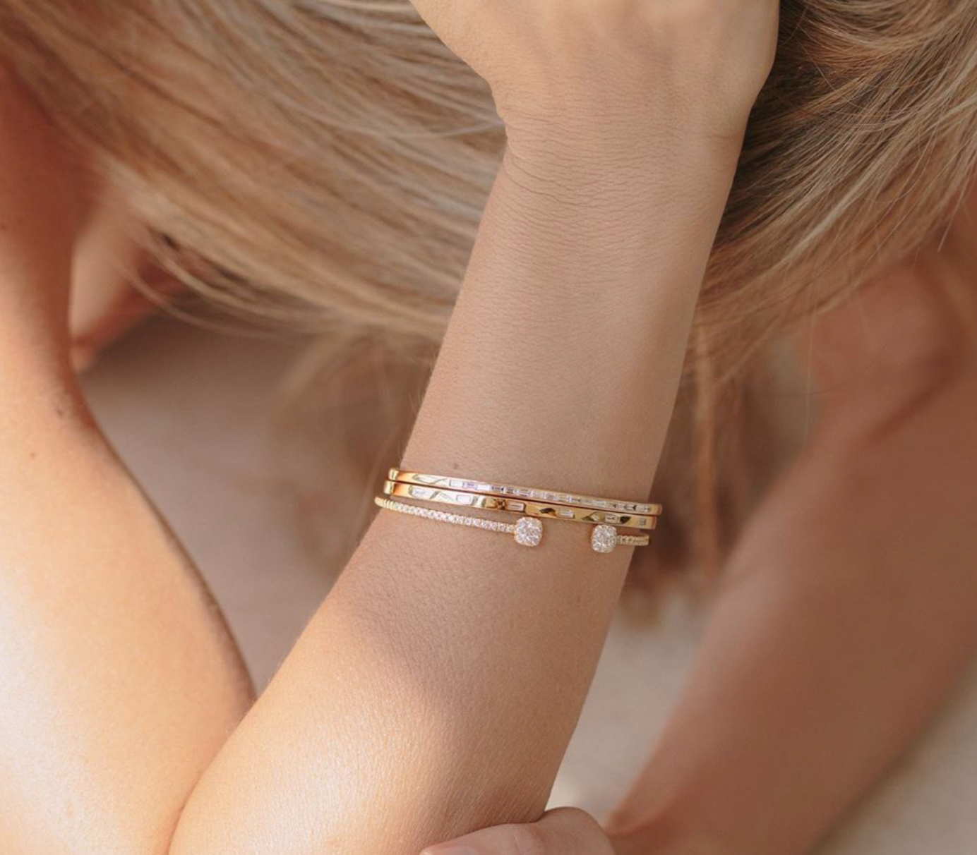 DIAMOND BAGUETTE BANGLE