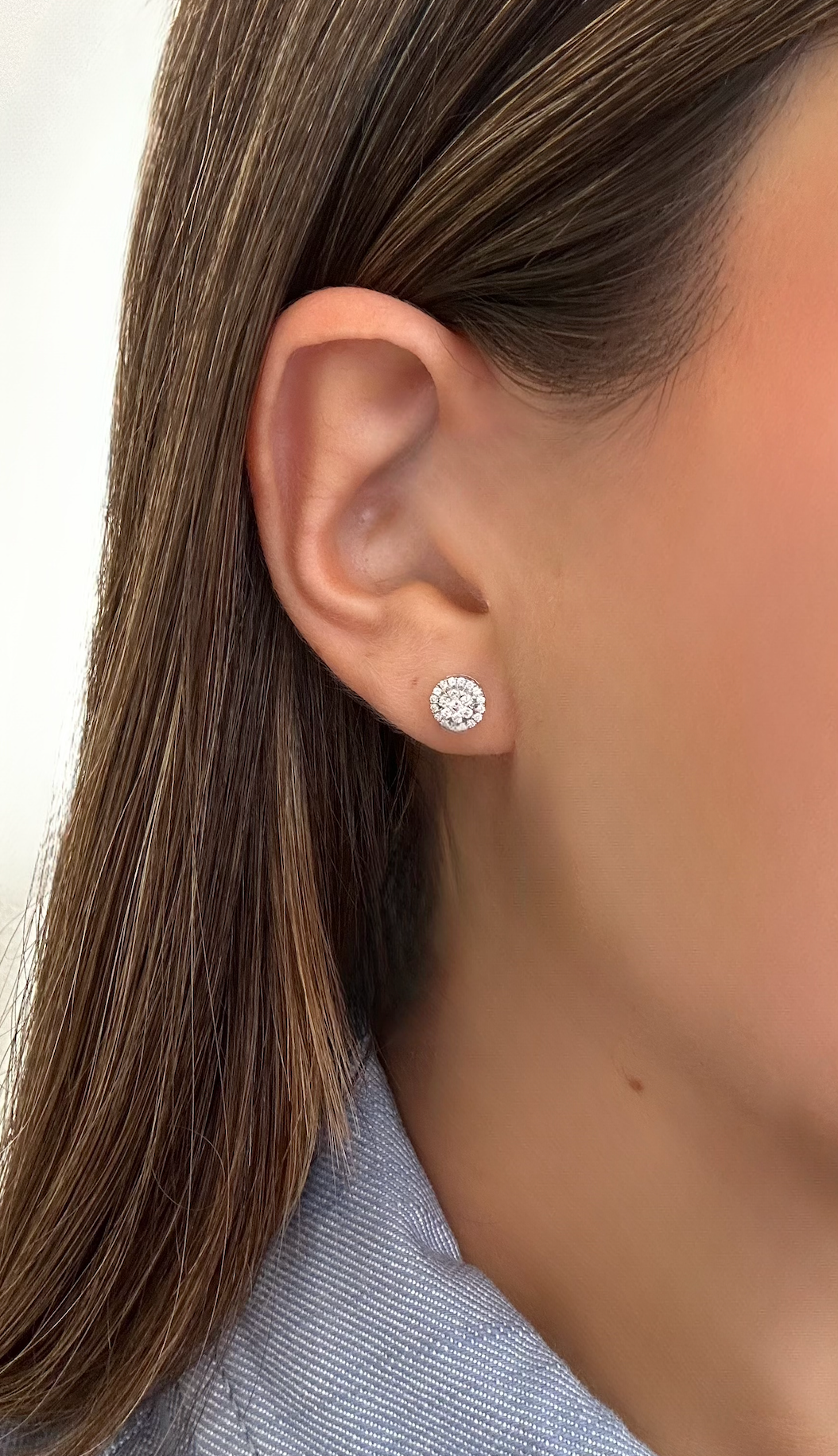 ROUNDED DIAMOND STUDS