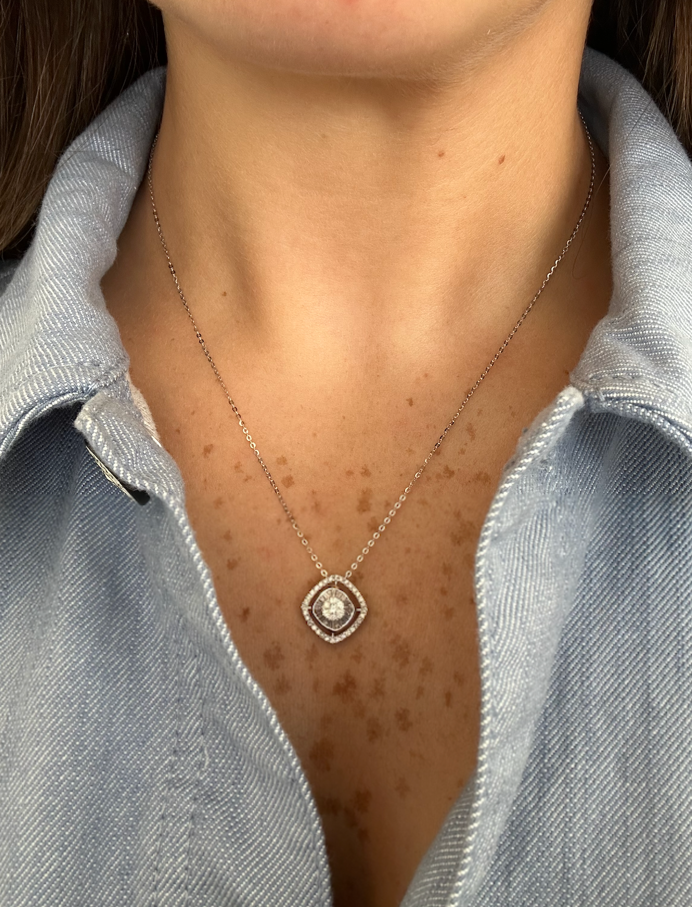 BAGUETTE & ROUND DIAMOND SQUARE NECKLACE
