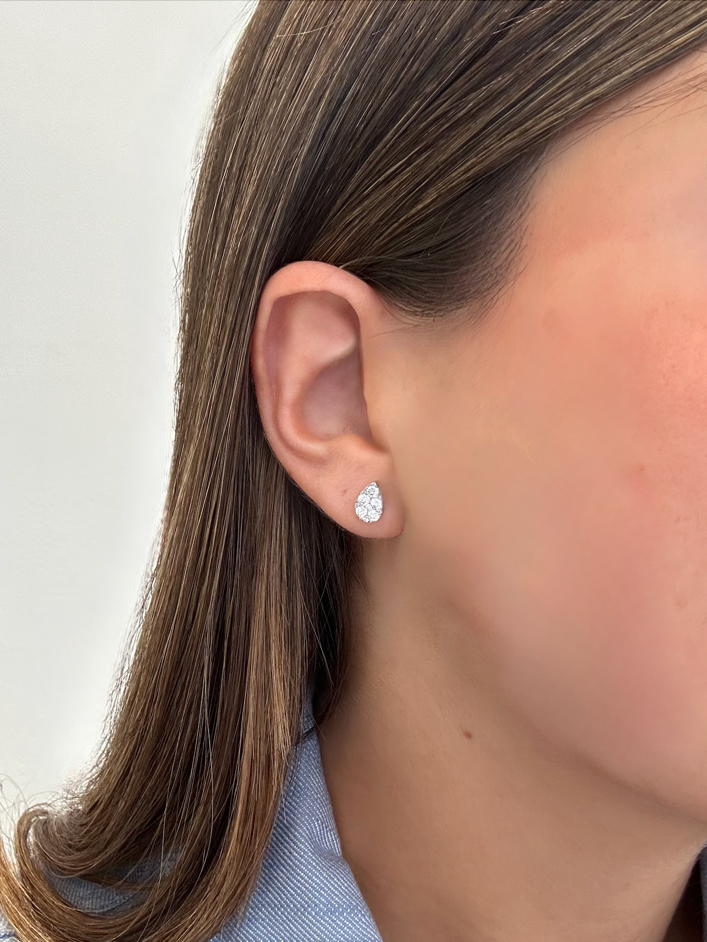 TEAR-DROP DIAMOND STUDS