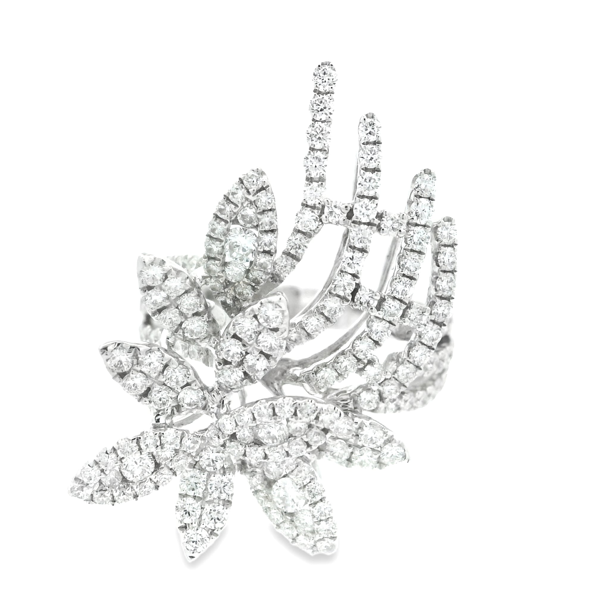 LILY LUXE DIAMOND RING.