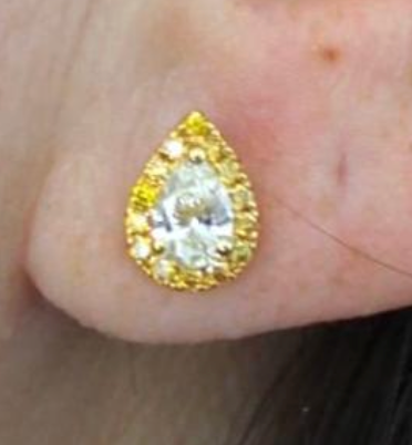WHITE DIAMOND TEARDROP WITH YELLOW DIAMONDS