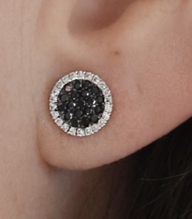 WHITE GOLD PLATE WITH BLACK DIAMONDS