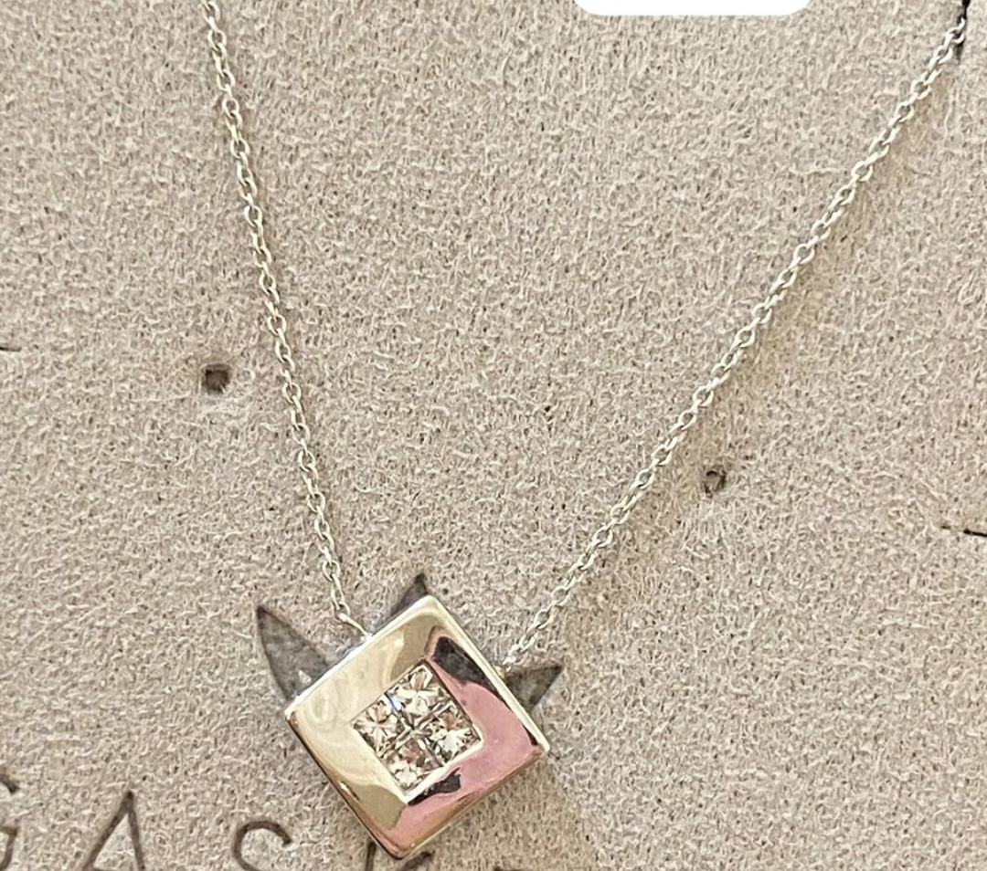 WHITE GOLD WITH DIAMONDS PENDANT