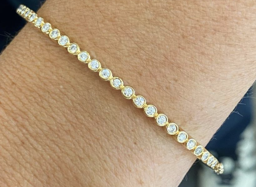 YELLOW GOLD DIAMOND BANGLE