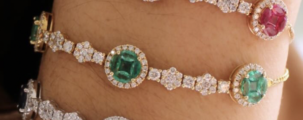 YELLOW GOLD EMERALD DIAMOND HALO BRACELET