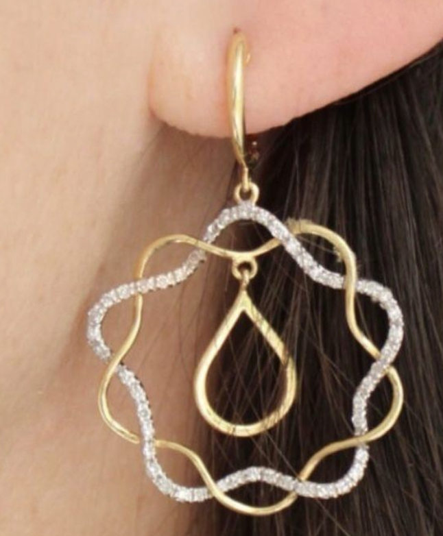 YELLOW GOLD ENGRAVED DIAMOND ROUND DROPS